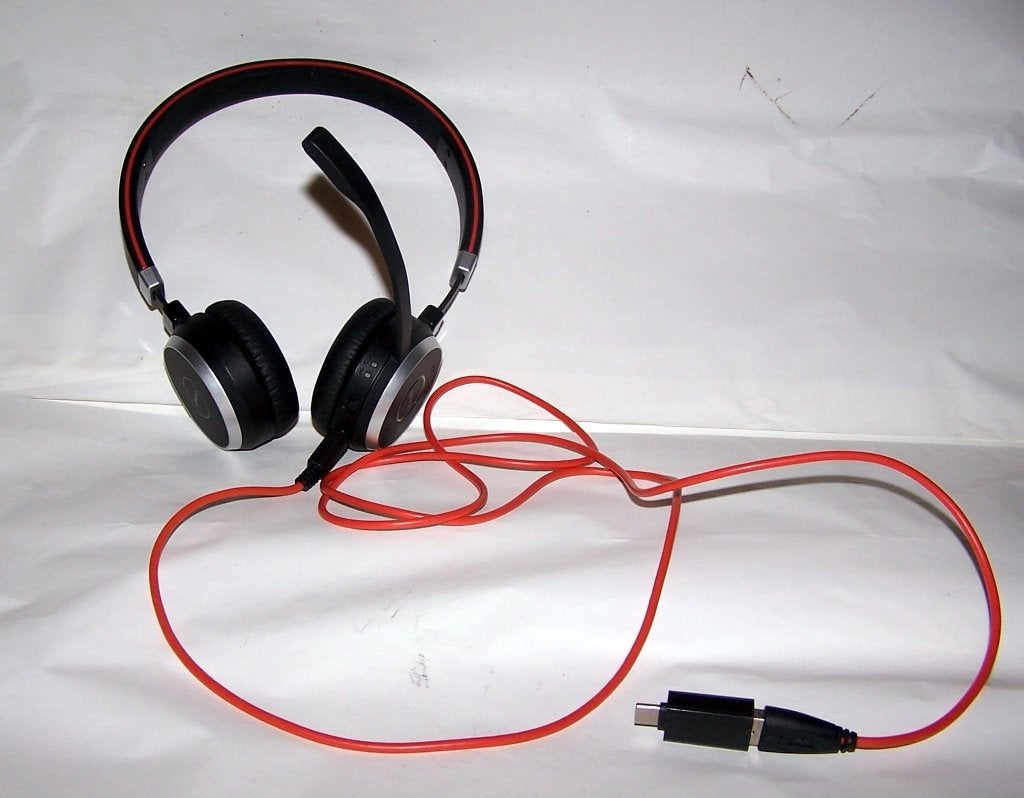 Professionele Jabra Evolve Bluetooth headset met oplaadkabel, Computers en Software, Headsets, Ophalen of Verzenden, Zo goed als nieuw
