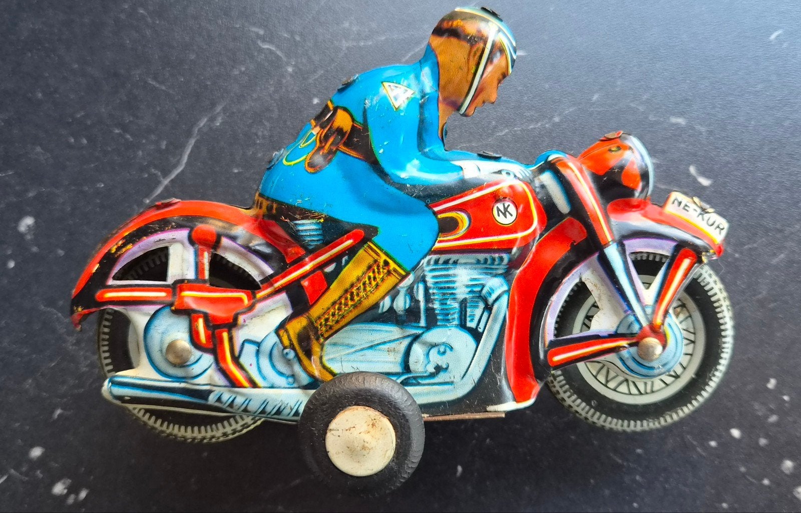 Vintage blikken motor met agent NE-KUR, Antiek en Kunst, Ophalen of Verzenden