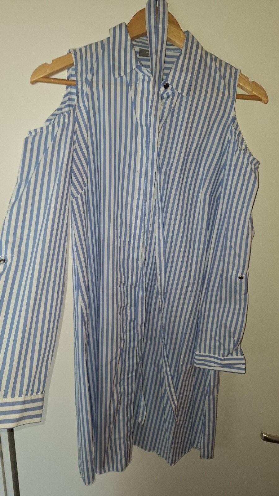 Nieuwe gestreepte jurk met open schouders - Maat 38, Ophalen of Verzenden, Nieuw, Maat 38/40 (M), Wit
