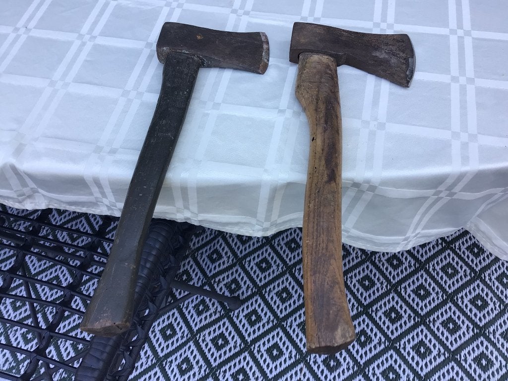 Te koop 2 hakbijlen, Ophalen of Verzenden, Gebruikt, Overige typen, Overige merken