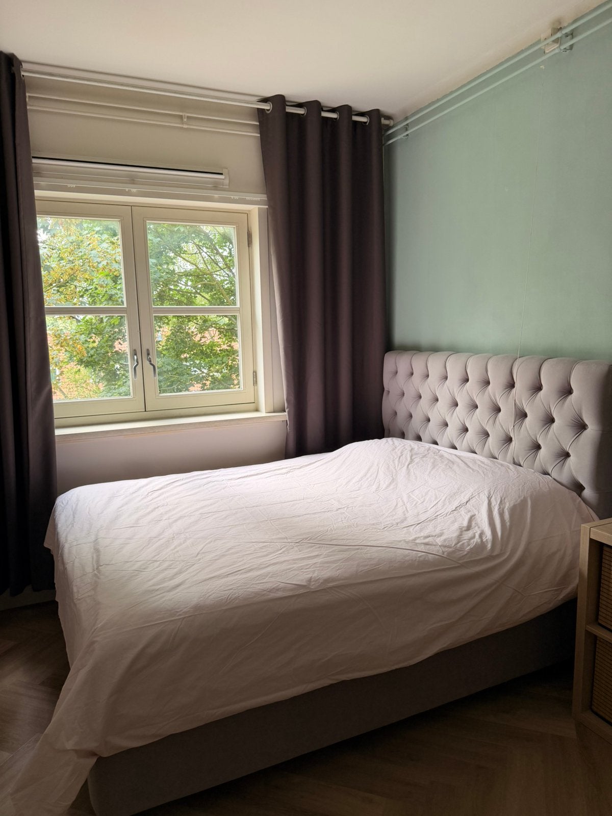 Luxe tweepersoons boxspring met opbergruimte – taupe/grijs, Ophalen, Tweepersoons, Zo goed als nieuw, Grijs