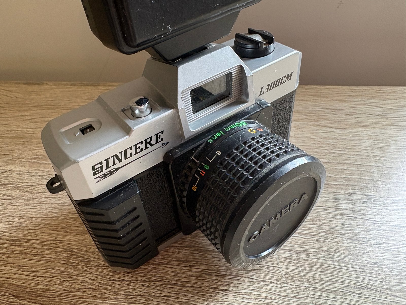 Vintage Sincere L-100CM camera met Sunpak flitser, Ophalen, Gebruikt, Spiegelreflex, Overige Merken