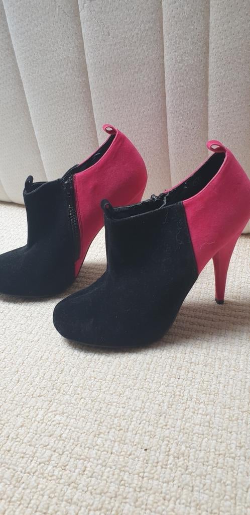 High heels, Ophalen of Verzenden, Zo goed als nieuw, Zwart, Schoenen met hoge hakken