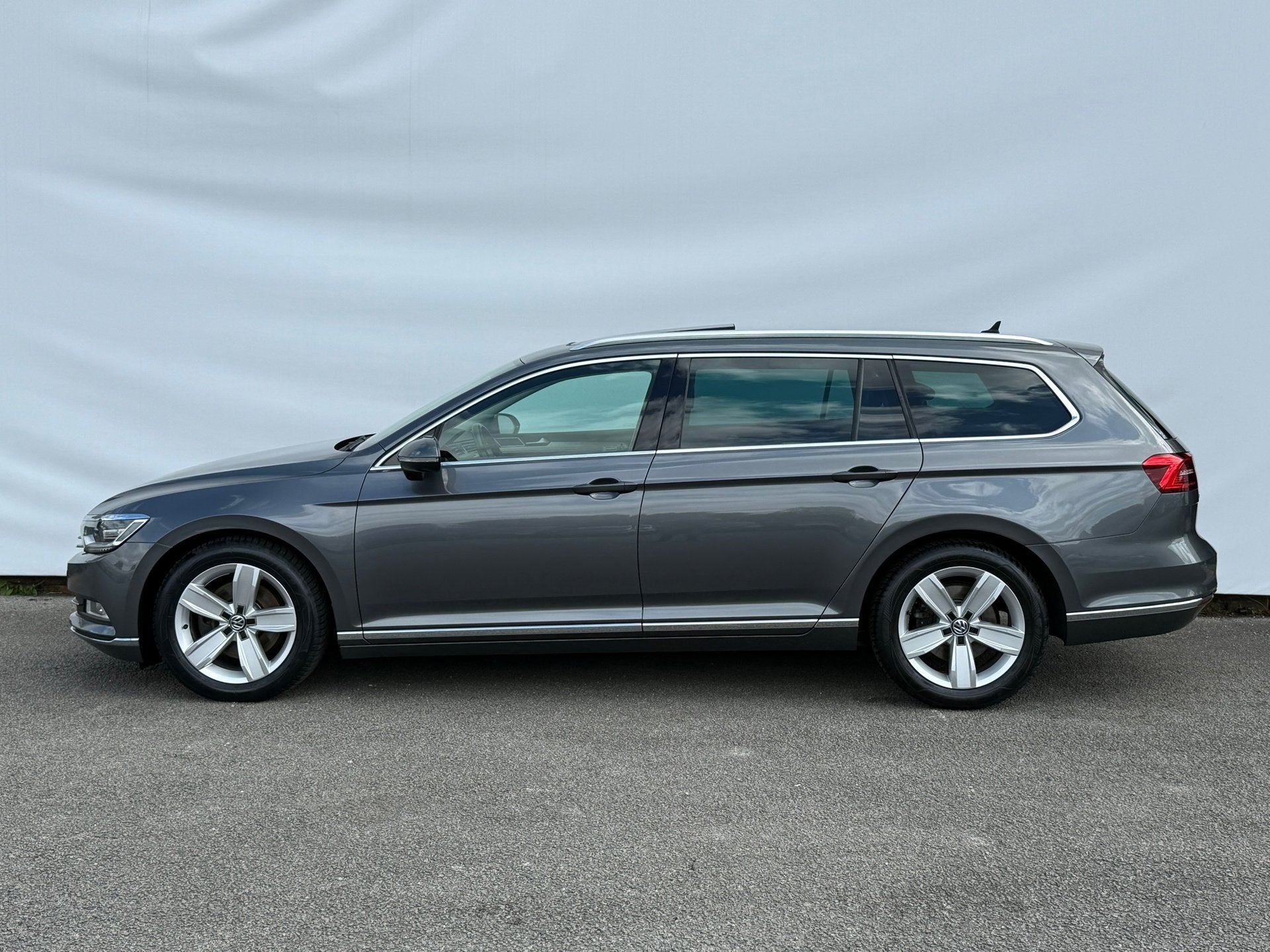 Volkswagen Passat Variant 2.0 TDI Connected Series Plus Stoe, Auto's, Volkswagen, Gebruikt, Euro 6, 4 cilinders, Origineel Nederlands