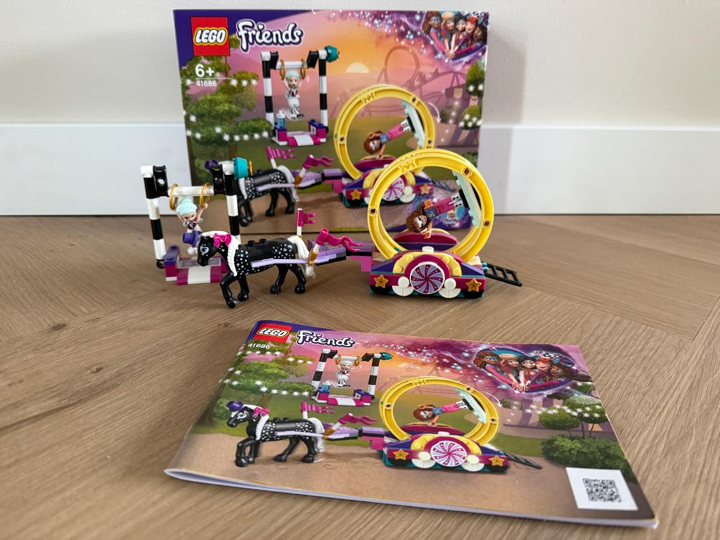 LEGO Friends 41686 Magische Acrobatiek Show, Ophalen of Verzenden, Zo goed als nieuw, Overige merken