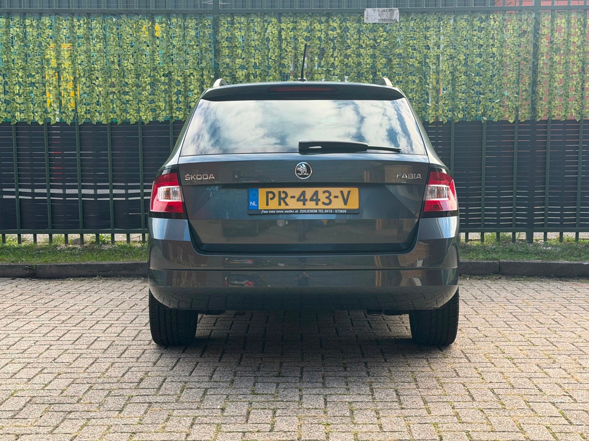 Foto 8 van Skoda Fabia Combi 1.0 TSI Drive grijs 2017 CRUISE|NAVI|NAP