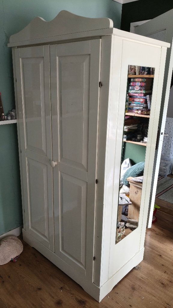 Kledingkast / Meidenkast, Ophalen, Met deur(en), Gebruikt, 100 tot 150 cm