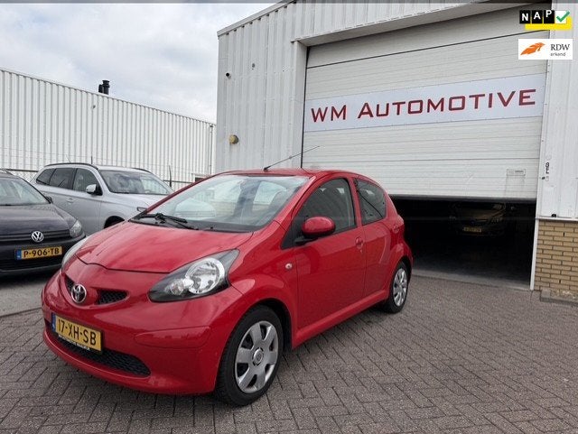 Toyota Aygo 1.0-12V + APK T/M 19-1-2027, Voorwielaandrijving, Stof, Gebruikt, Zwart