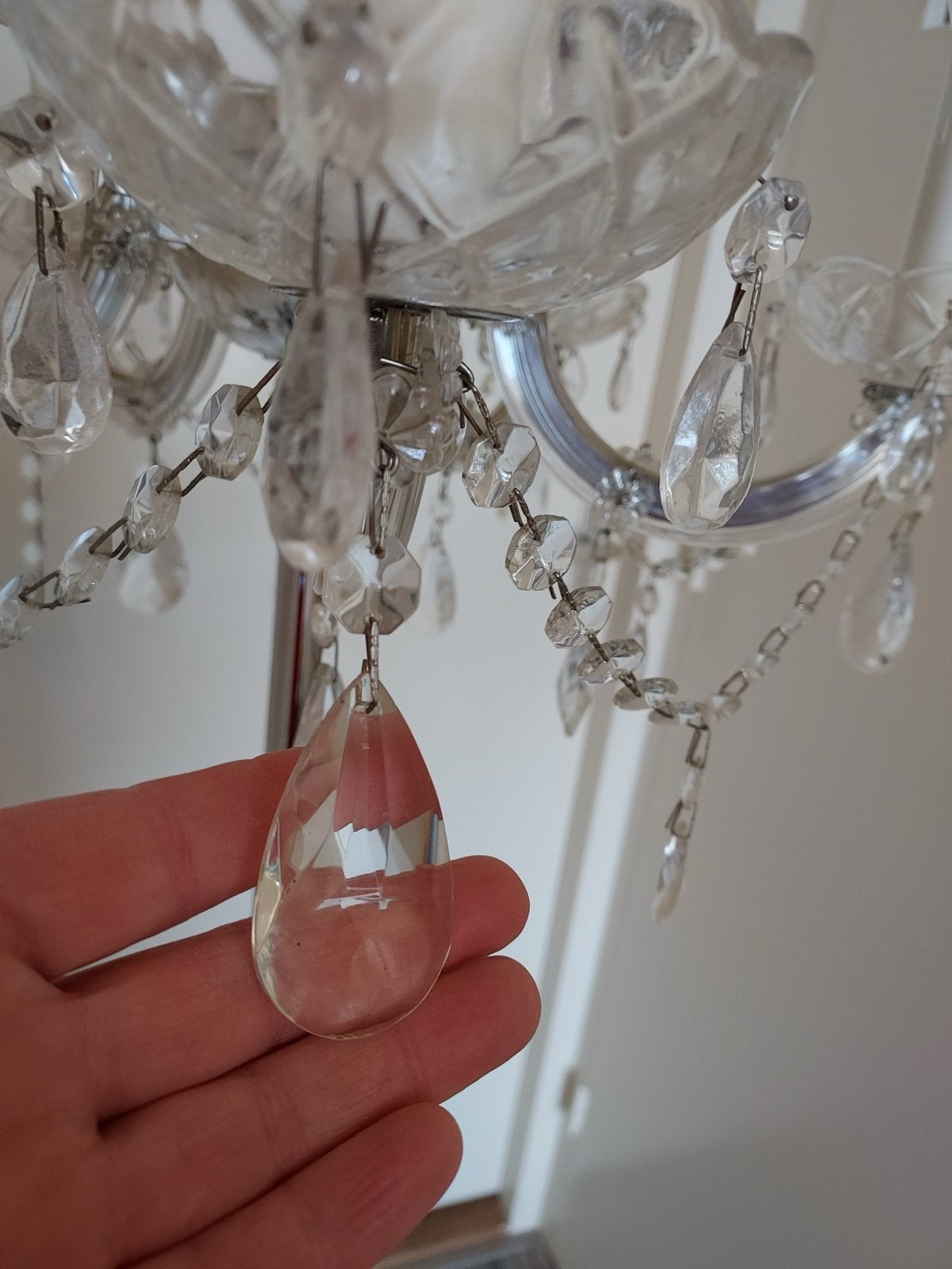 Elegante staande lamp met kristallen details, Huis en Inrichting, Lampen | Vloerlampen, Ophalen, E14 (klein), 150 tot 200 cm, Glas