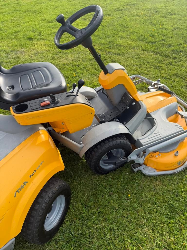 Stiga Park Diesel AWD, Tuin en Terras, Zitmaaiers, Ophalen of Verzenden, Zo goed als nieuw, Mulchfunctie, 120 cm of meer
