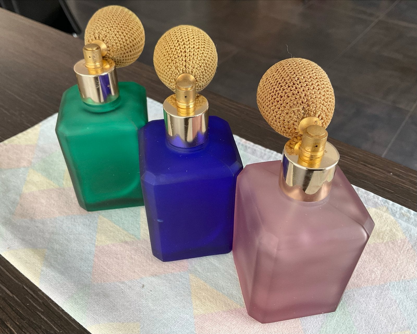 Set van 3 Vintage Parfum Verstuivers - Jaren '60 Mat Glas, Ophalen of Verzenden, Gebruikt
