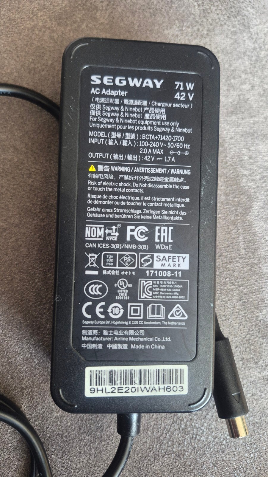 AC adapter Segway Ninebot, Ophalen of Verzenden, Zo goed als nieuw, Elektrische step (E-scooter), Segway Ninebot
