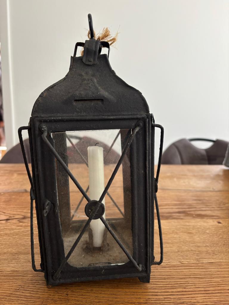 Antieke metalen lantaarn met kaars, Ophalen of Verzenden