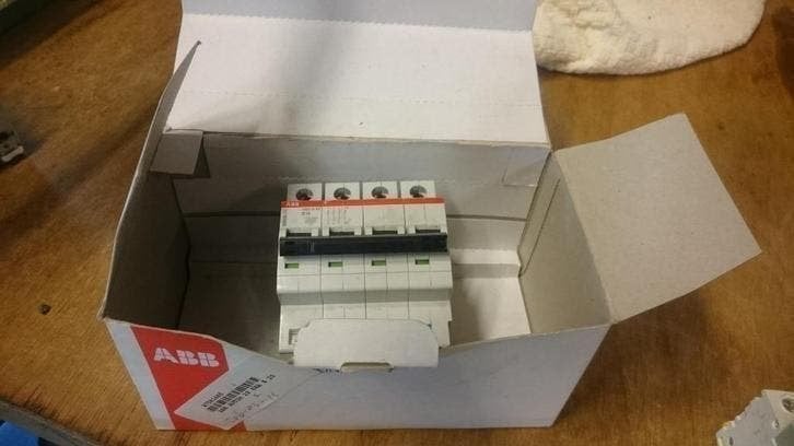 ZGAN ABB MODULAIRE INSTALLATIEAUTOMAAT INSTEEK RAIL, Nieuw, Ophalen of Verzenden, X, X
