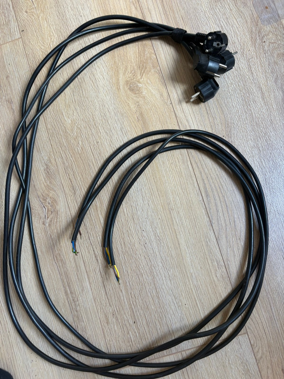 Aansluitsnoer, 3x2,5 1,5 meter , zwart , haaks, Doe-het-zelf en Verbouw, Elektra en Kabels, Ophalen, Nieuw, Kabel of Snoer