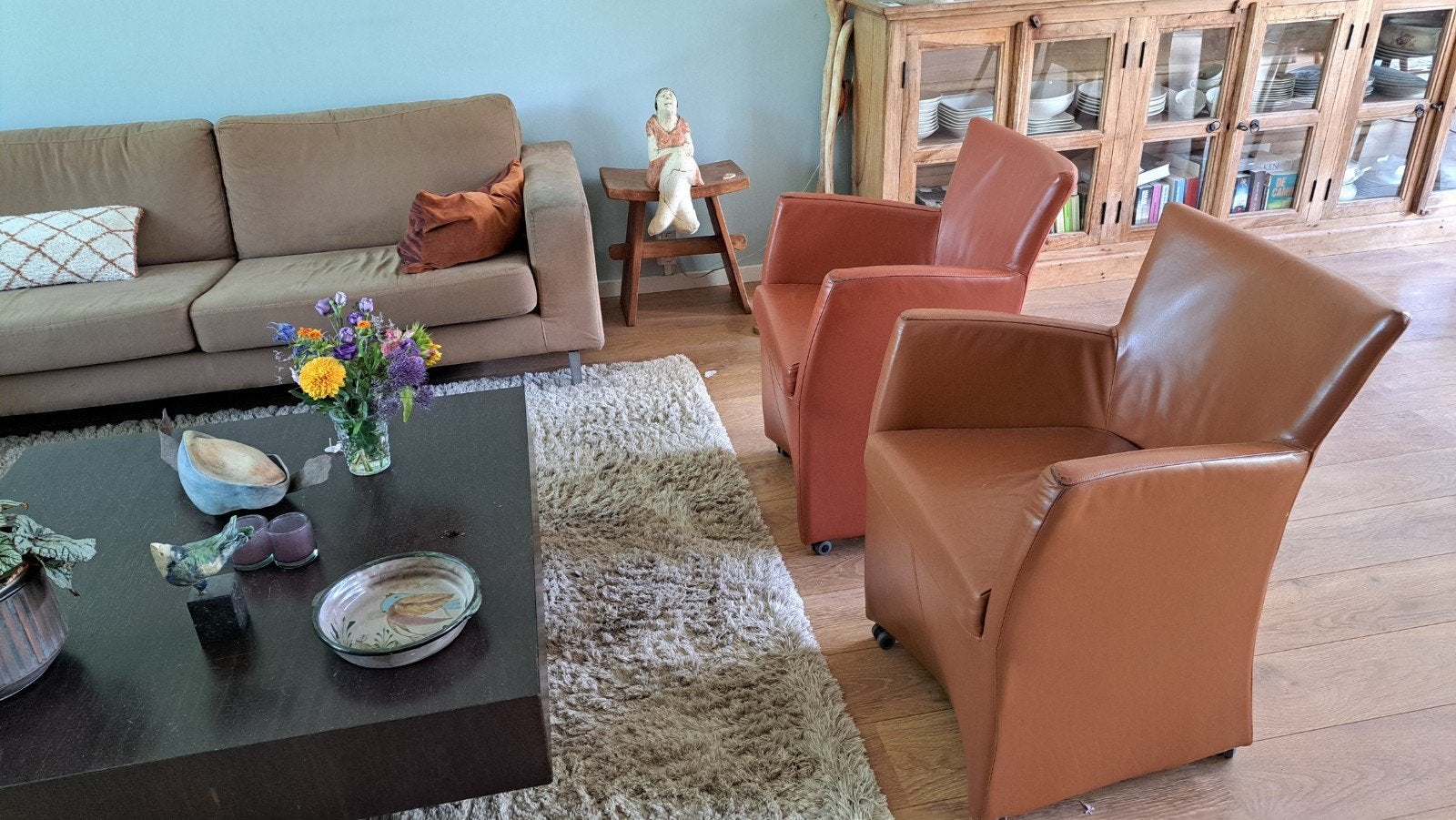 4x Comfortabele leren eetkamerstoelen op wieltjes, Huis en Inrichting, Ophalen, Modern, Comfortabel, Gebruikt, Overige kleuren