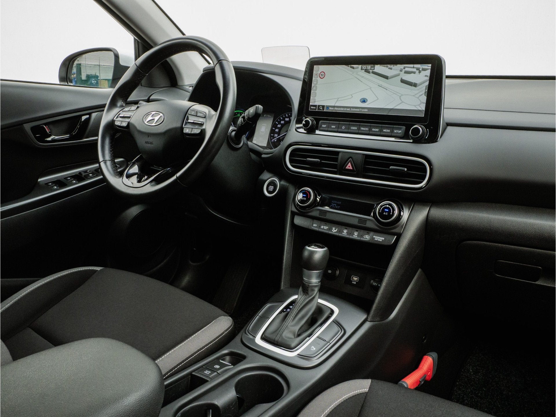 Foto 3 van Hyundai KONA 1.6 GDI HEV Fashion Adapt. cruise/ Carplay/ DAB