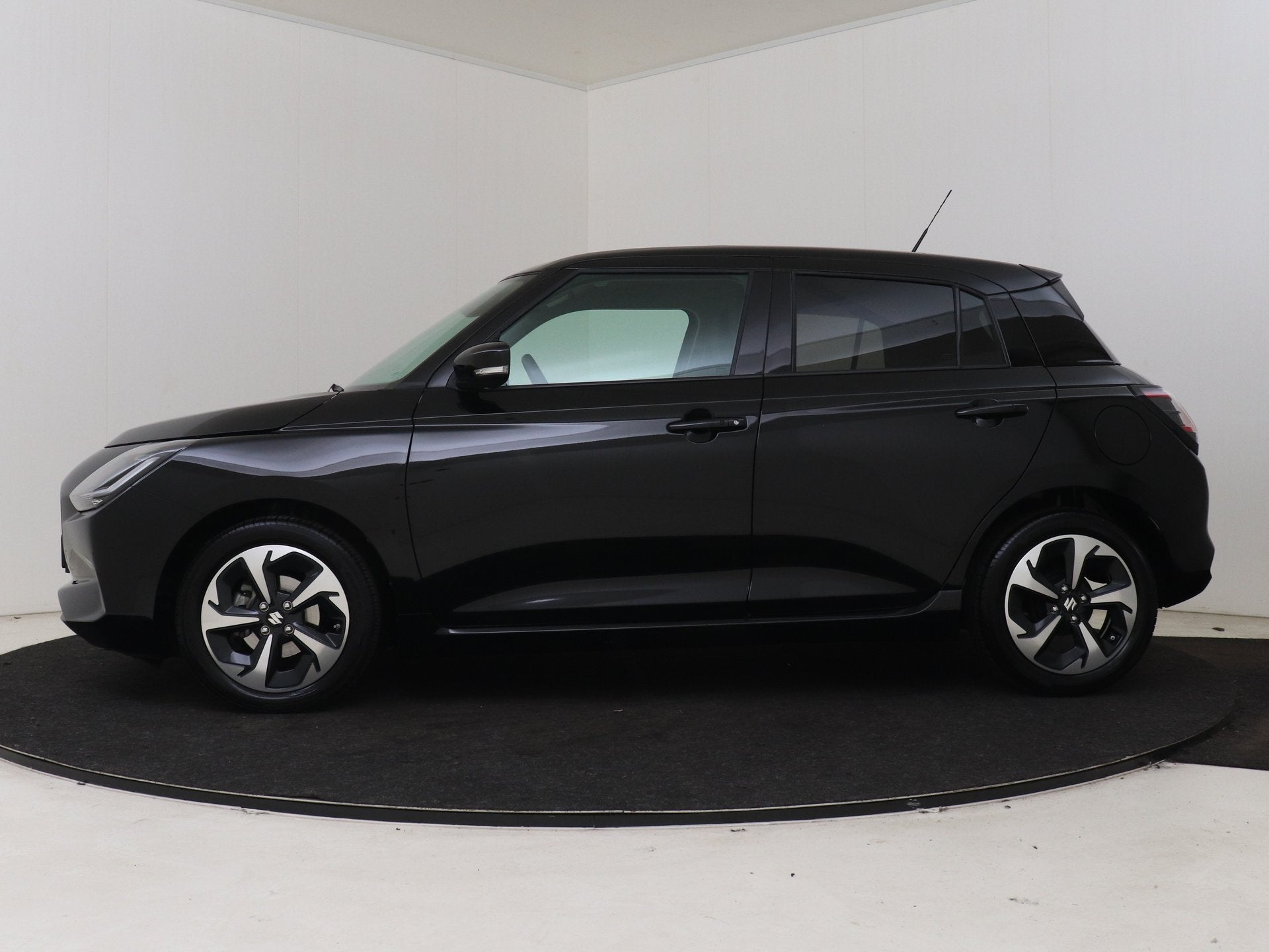 Suzuki Swift 1.2 Style Smart Hybrid | Stoelverwarming | Deal, Auto's, Stof, Gebruikt, 400 kg, Origineel Nederlands