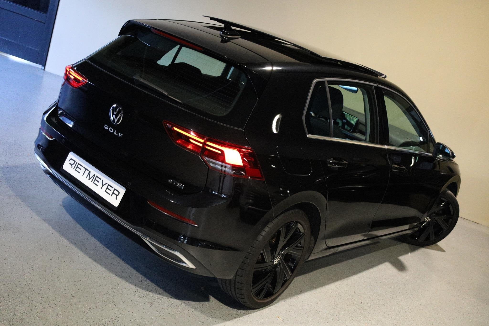 Volkswagen Golf 1.5 eTSI Style |Pano |Harman/Kardon |Memory/, Auto's, 12 maanden, 4 cilinders, Zwart, Bedrijf