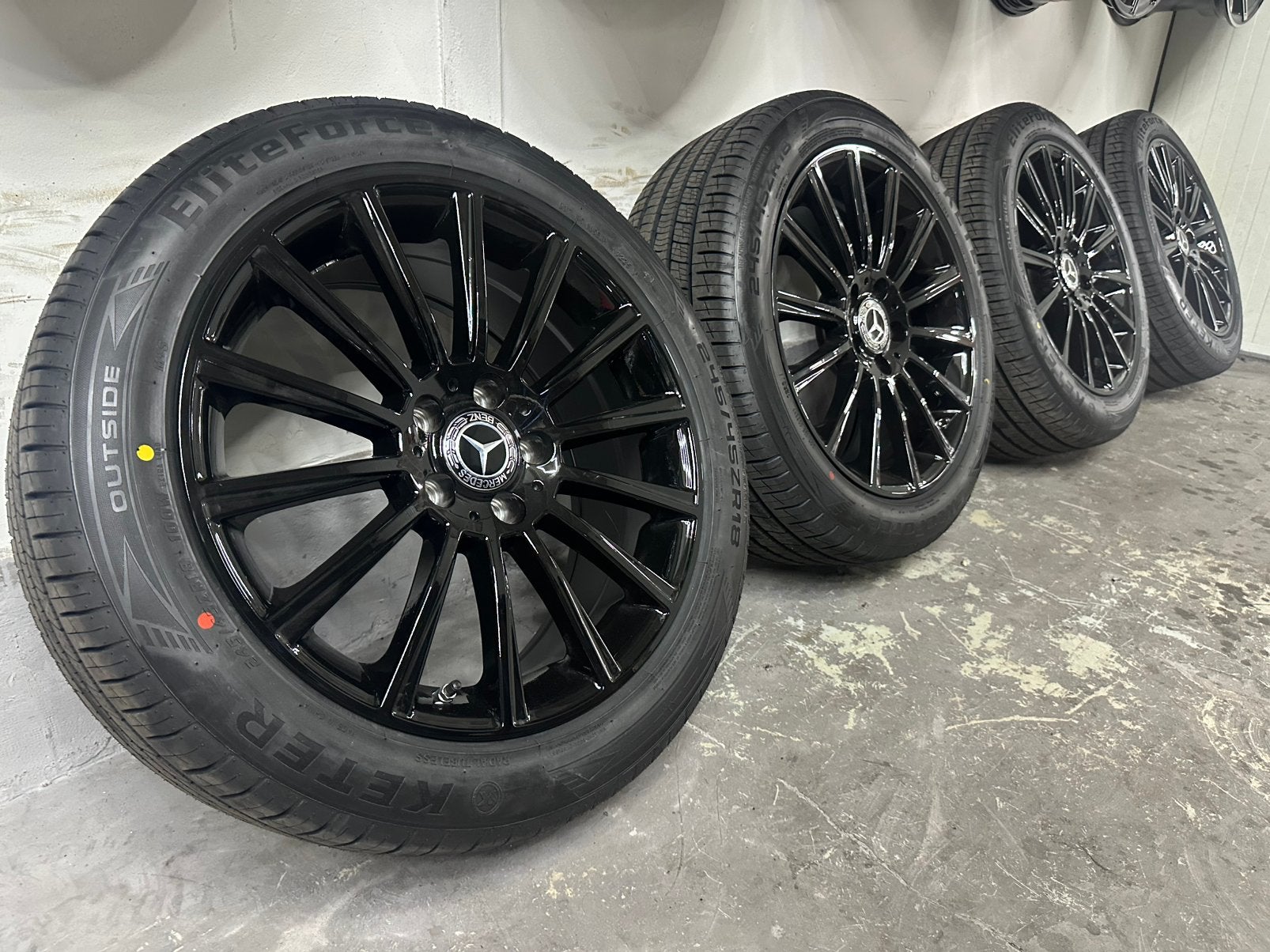 18 inch Mercedes amg V klasse Vito Velgen met Banden en Tpms, Ophalen, 18 inch, Banden en Velgen, Zomerbanden