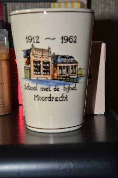 Oude mok, Moordrecht school met de bijbel., Ophalen of Verzenden