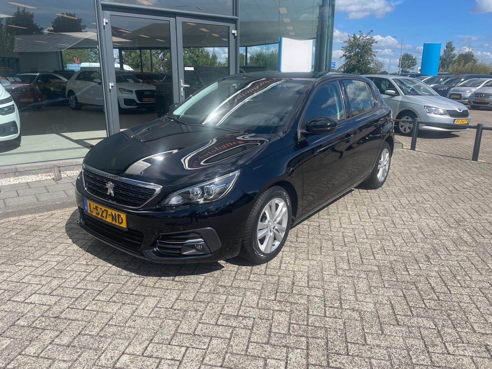 Peugeot 308 1.2 PureTech Blue Lease Active nieuwe distributi, Voorwielaandrijving, Dealer onderhouden, Stof, Gebruikt