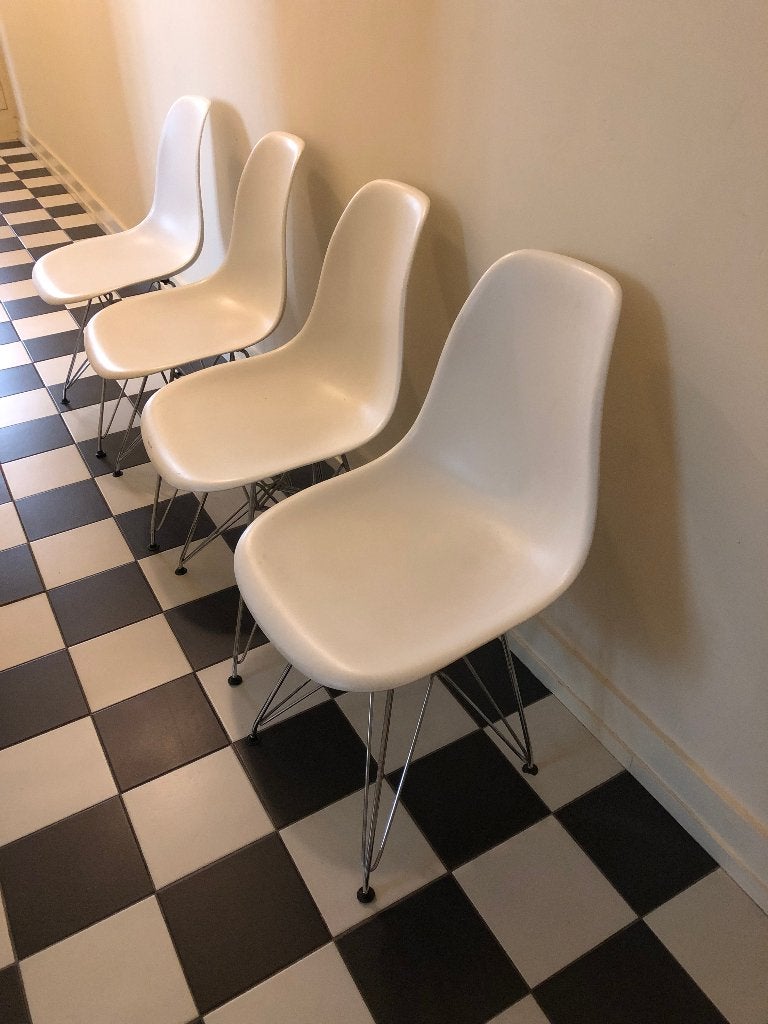 Eames DSR stoelen (replica) 4x, Ophalen, Ontwerp: Charles en Ray Eames 1948-1950, Gebruikt, Wit