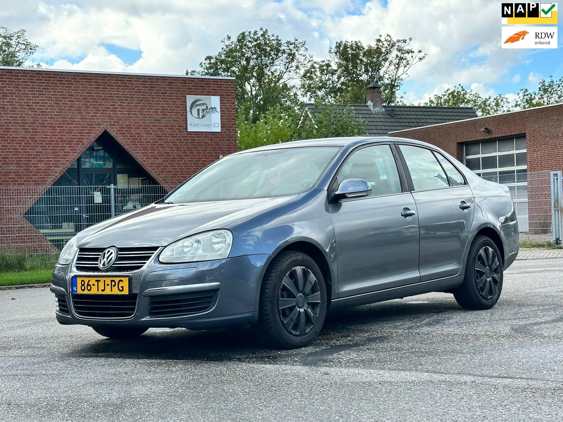 Volkswagen Jetta 1.6 FSI Trendline Achteruit camera*Navigati, Auto's, Voorwielaandrijving, Gebruikt, 4 cilinders, 1246 kg