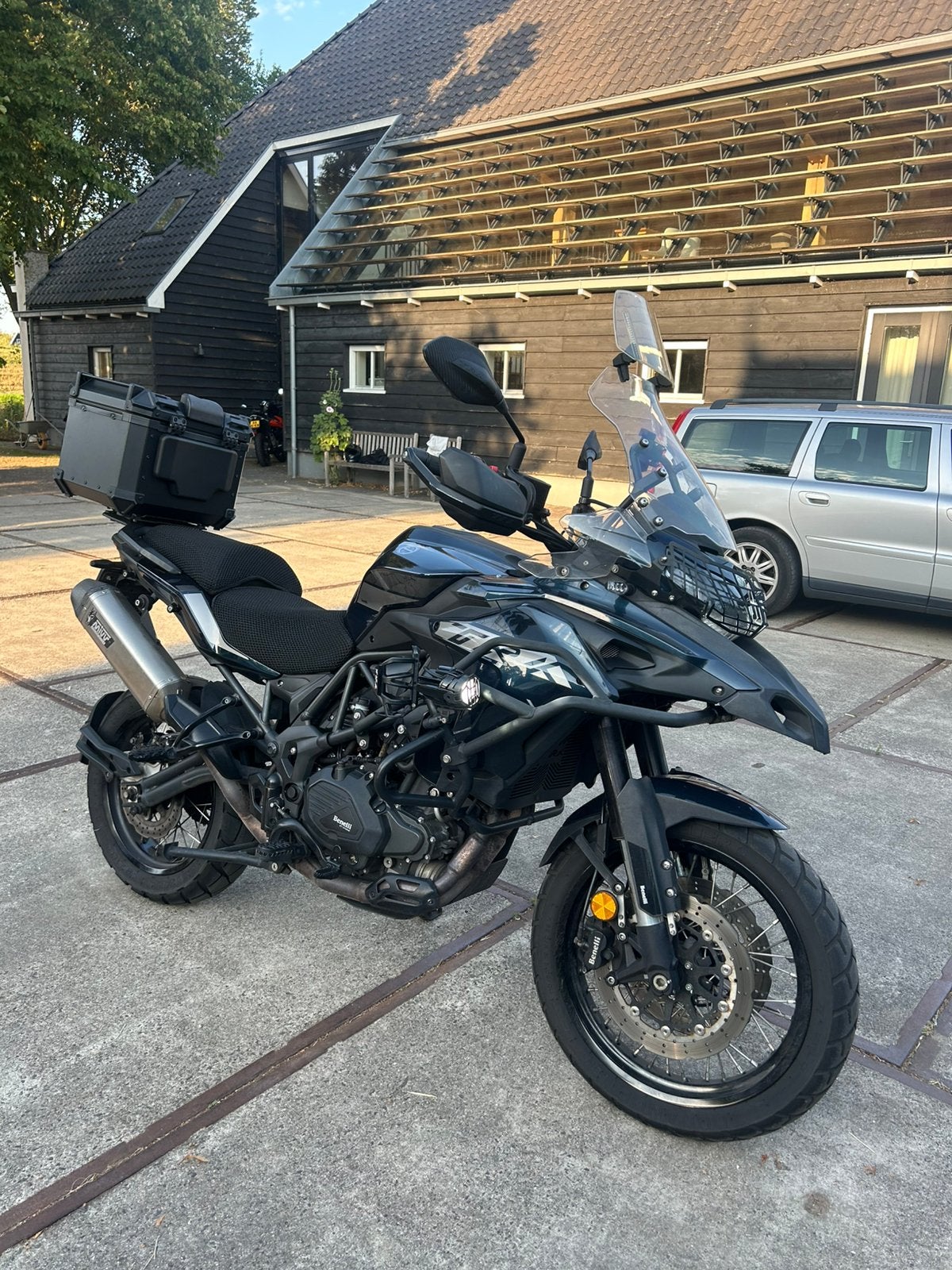 Full Option Benelli TRK 502X 2021 A2 34.000+ km, Motoren, Motoren | Benelli, 2 cilinders, Gebruikt, Particulier, Toermotor