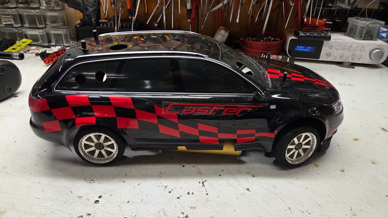 Te koop leuke protech, Gebruikt, Ophalen of Verzenden, Schaal 1:10, Auto onroad