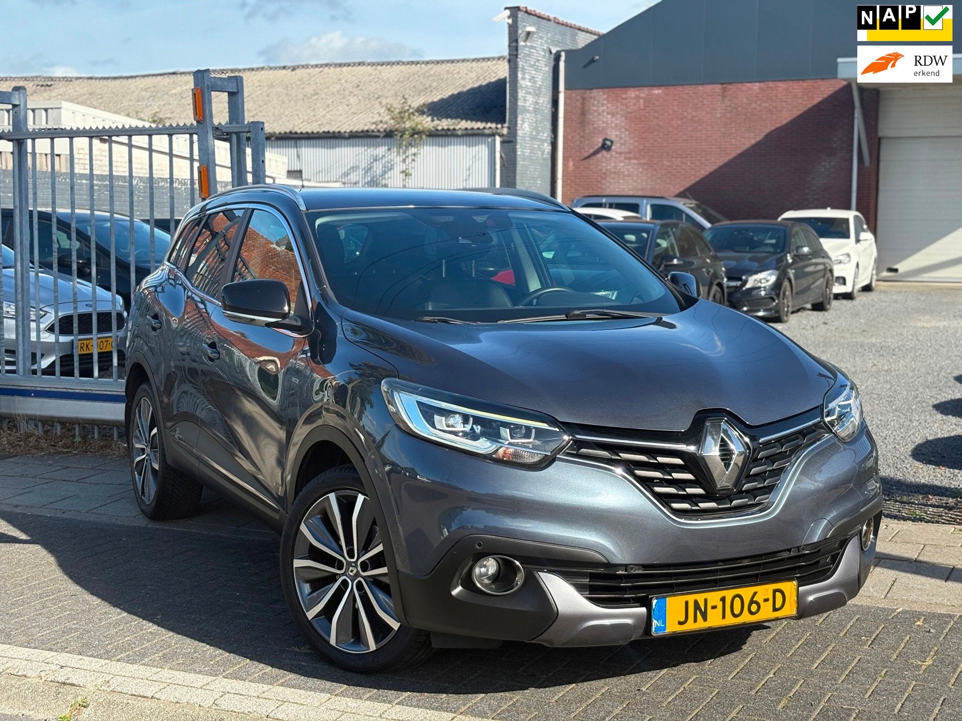 Renault Kadjar 1.2 TCe Bose | LED | Half Leder | A.Camera |, Auto's, Voorwielaandrijving, Kadjar, Gebruikt, 4 cilinders
