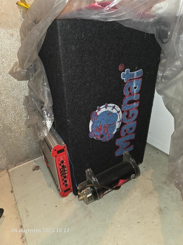 Te Koop: Subwoofer + condensator + 4kanaalversterker gekoeld, Ophalen, Gebruikt