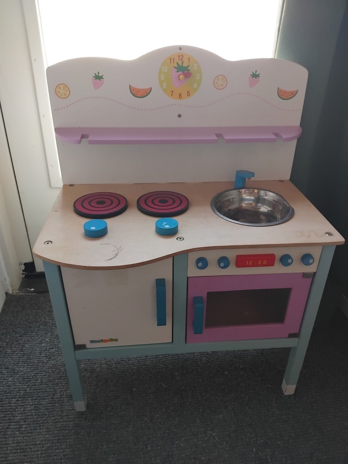 Houten speelkeuken met accessoires en speelgoedeten, Kinderen en Baby's, Speelgoed | Speelkeukens, Ophalen, Gebruikt