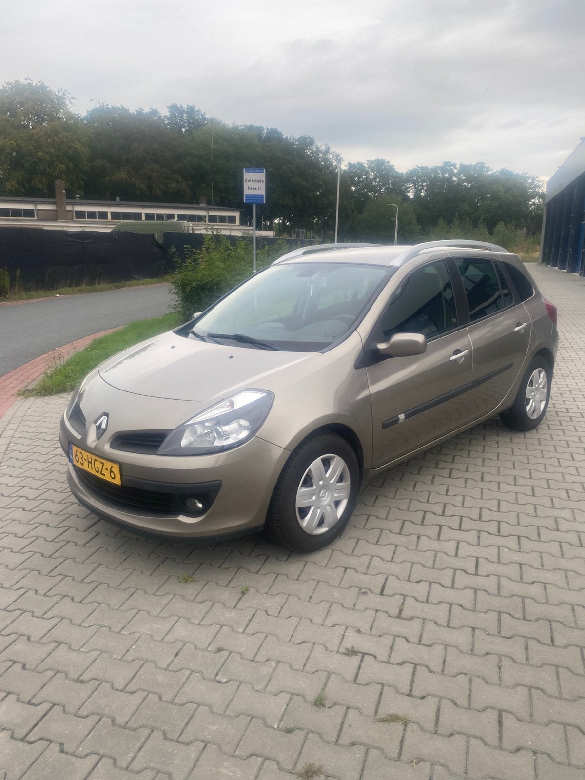 Renault Clio 1.6 16V 82KW Estate 2008 Beige, Auto's, Voorwielaandrijving, 1145 kg, Zwart, 4 cilinders