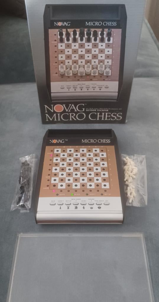 Novag 1980 Micro chess game computer "woody" + box handheld, Ophalen of Verzenden