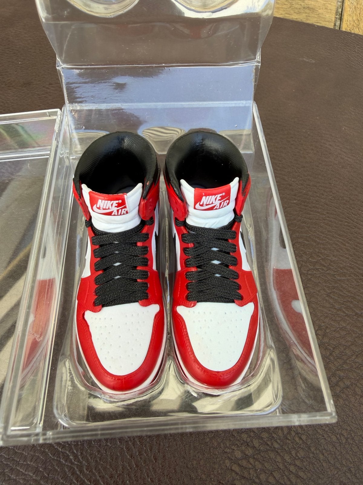 Miniatuur Nike Air Jordan 1 schoenen in displaydoos, Ophalen of Verzenden, Zo goed als nieuw
