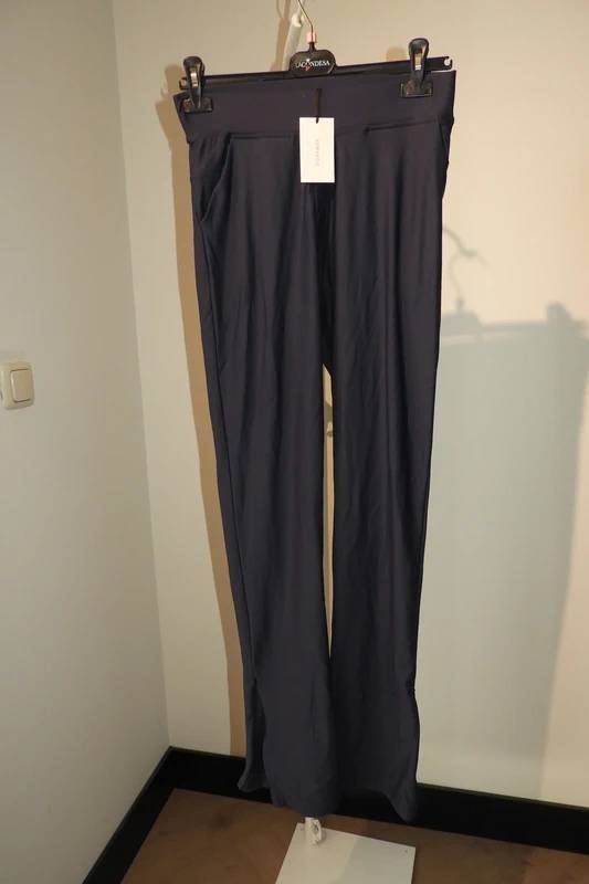 Humanoid nieuwe fijne stretch broek mooie tint nieuw S, Humanoid, Verzenden, Nieuw, Maat 36 (S)