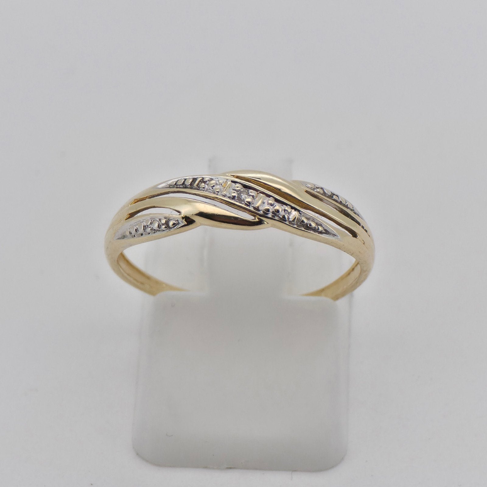 Gouden ring 14k (585) met diamantjes - Maat 18, 18 tot 19, Ophalen of Verzenden, Zo goed als nieuw, Met edelsteen