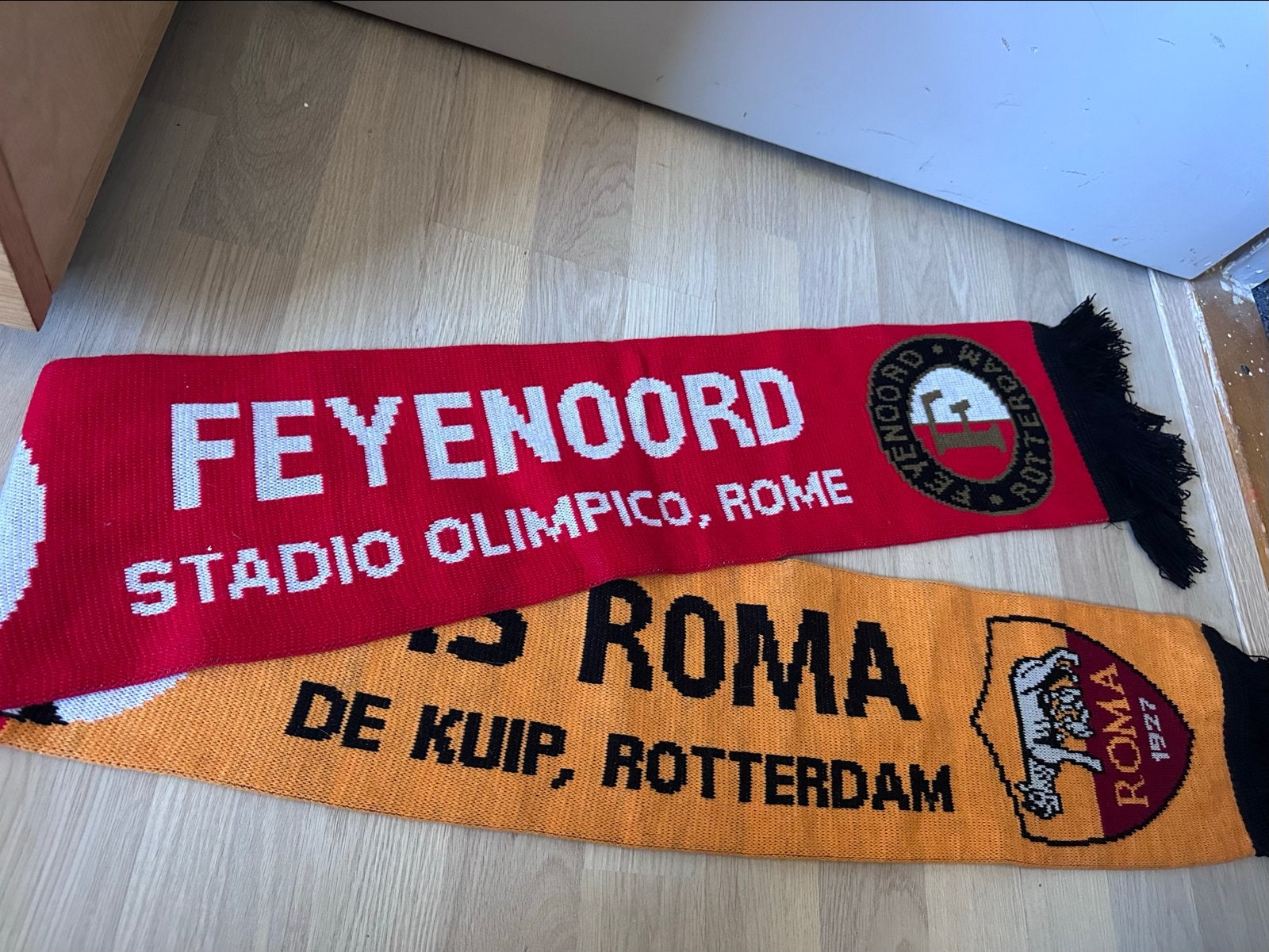 Feyenoord AS Roma Sjaal - Uniek Voetbal Souvenir, Verzenden, Zo goed als nieuw, Overige maten, Sjaal