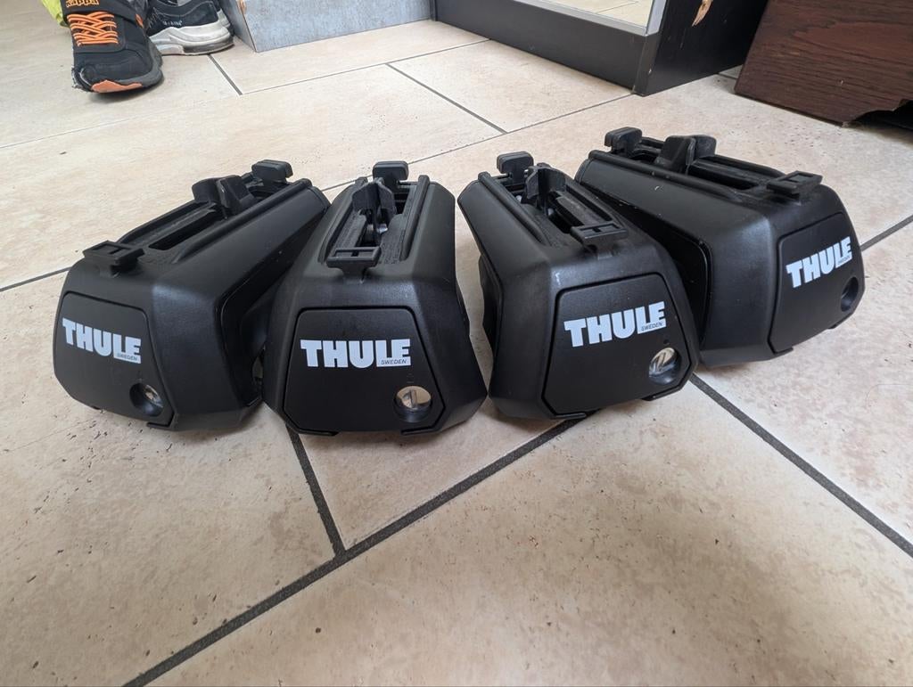 Thule Adapters voor dakkoffer en dakrails - zgan, Ophalen of Verzenden, Zo goed als nieuw