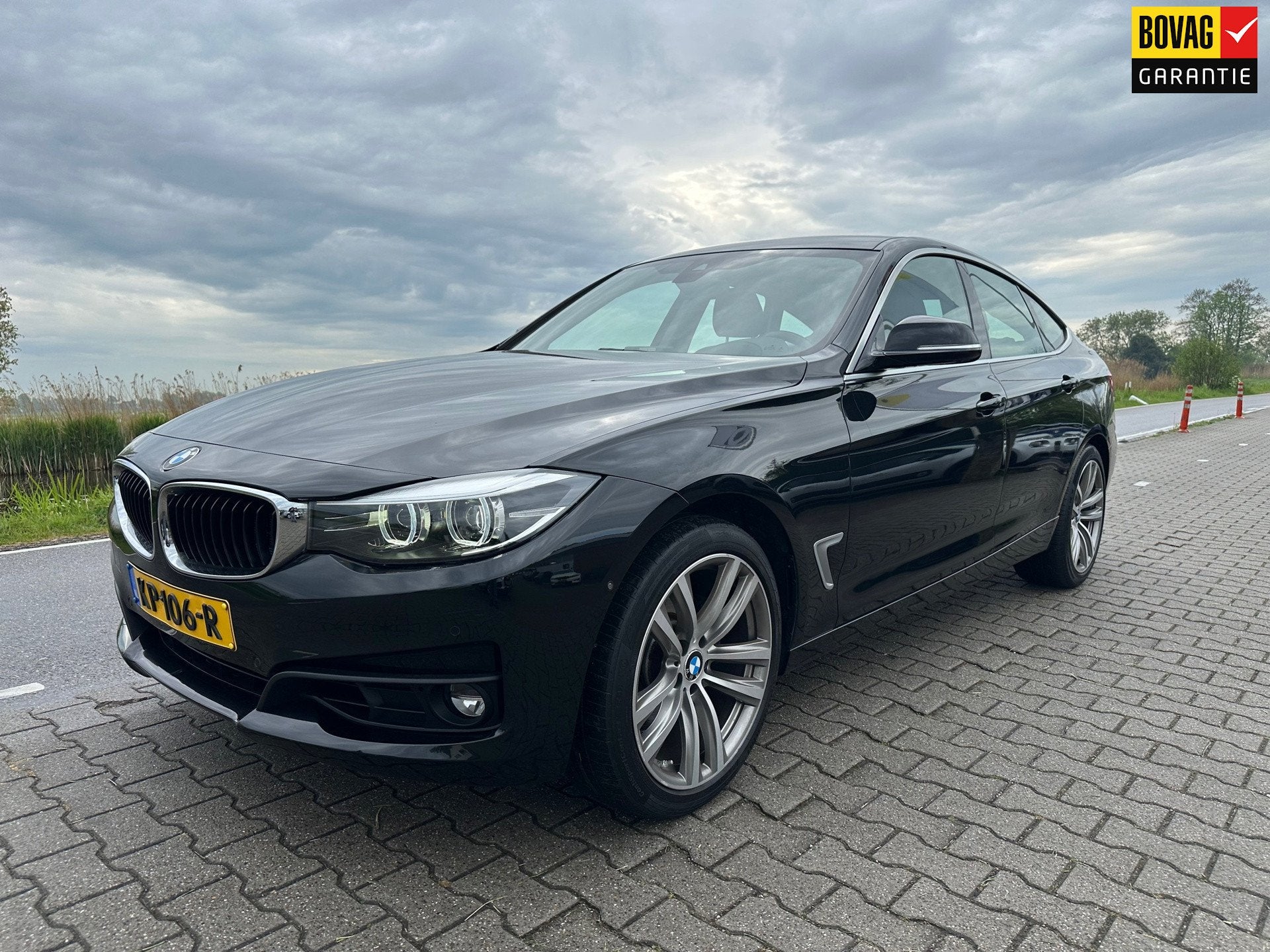 BMW 3-serie Gran Turismo 330i Centennial High Executive, Auto's, BMW, Automaat, Achterwielaandrijving, Gebruikt, Automatische klimaatregeling