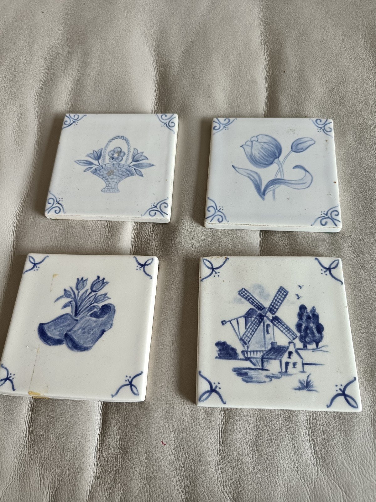 Delfts Blauwe Onderzetters - Molen en Bloemen (4 stuks), Antiek en Kunst, Ophalen of Verzenden