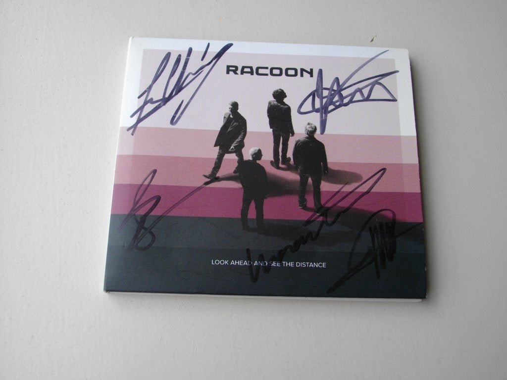 Racoon - Look Ahead And See The Distance - CD gesigneerd, Cd's en Dvd's, Cd's | Rock, Ophalen of Verzenden, Gebruikt, Poprock