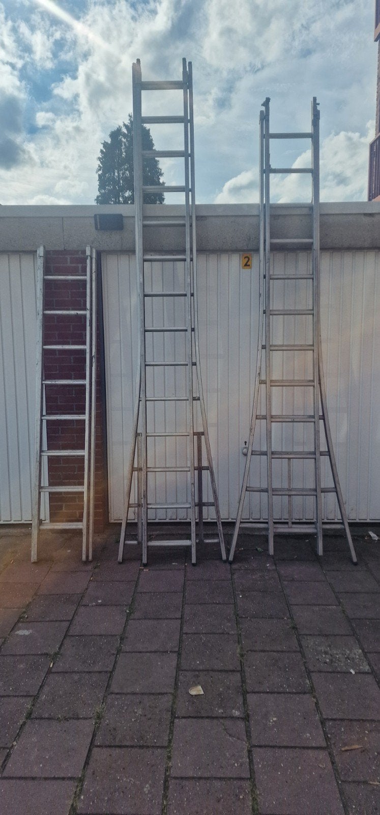 Diverse ladders te koop: 2.20m, 3.20m en 3.50m, Doe-het-zelf en Verbouw, Ladders en Trappen, Ophalen of Verzenden