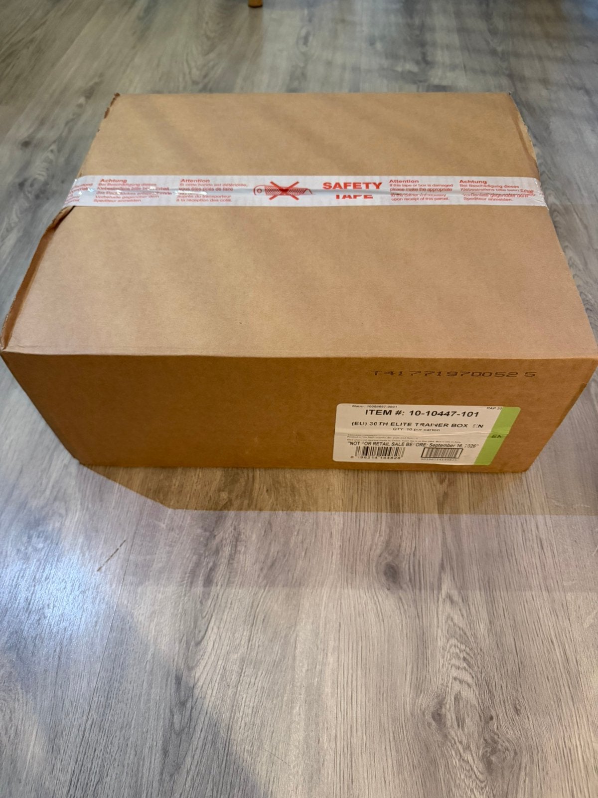 30th Celebration Elite Trainer Box Case, Ophalen, Nieuw, Overige typen