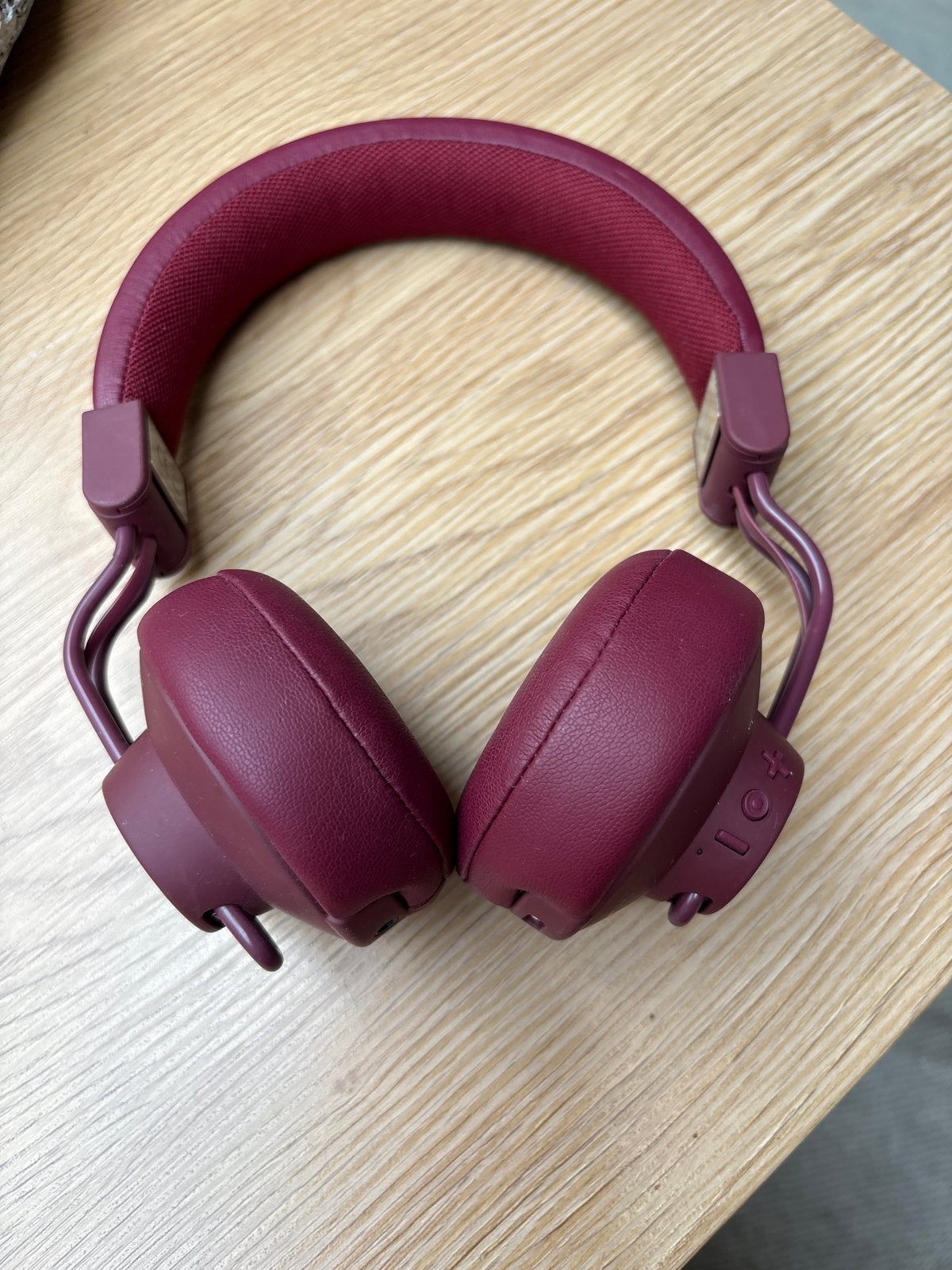 Fresh 'n Rebel Over-ear koptelefoon - Bordeauxrood, Audio, Tv en Foto, Koptelefoons, Fresh 'n Rebel, Ophalen of Verzenden, Zo goed als nieuw