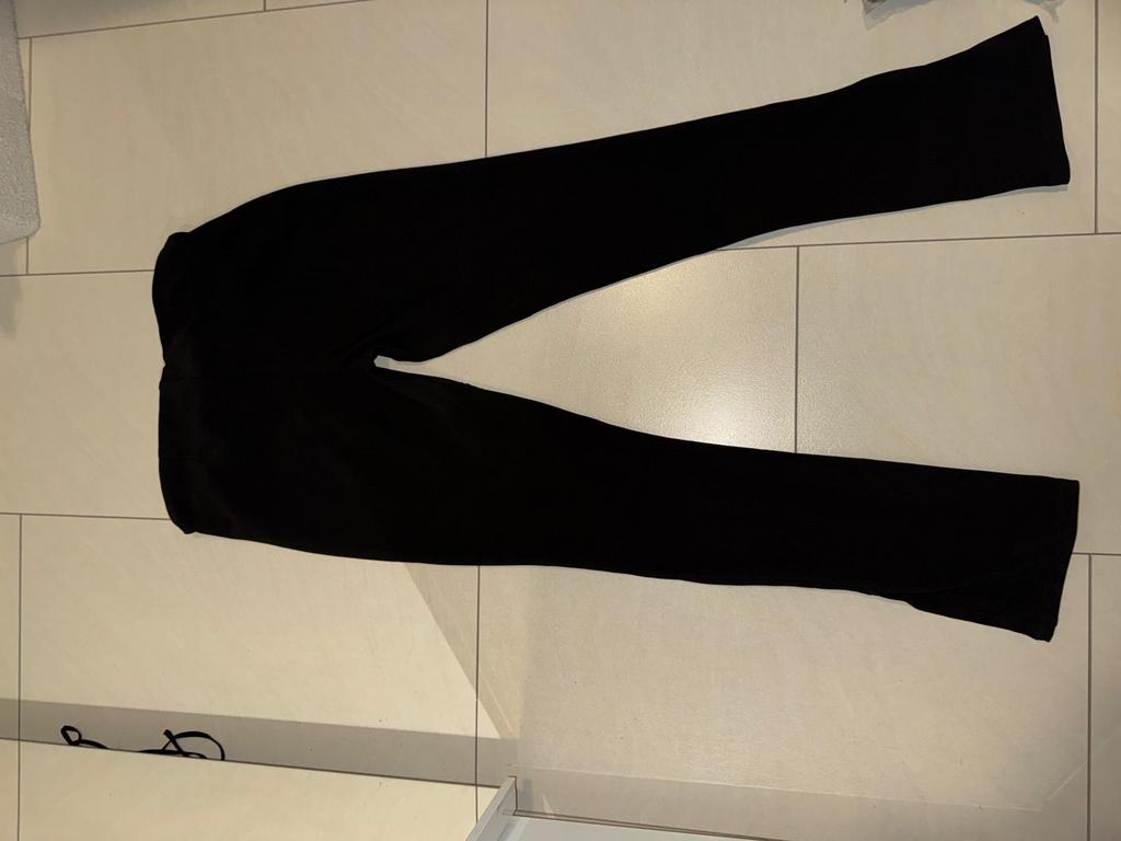 Zara Zwarte legging met split, Zwart, Ophalen of Verzenden, Zo goed als nieuw, Legging