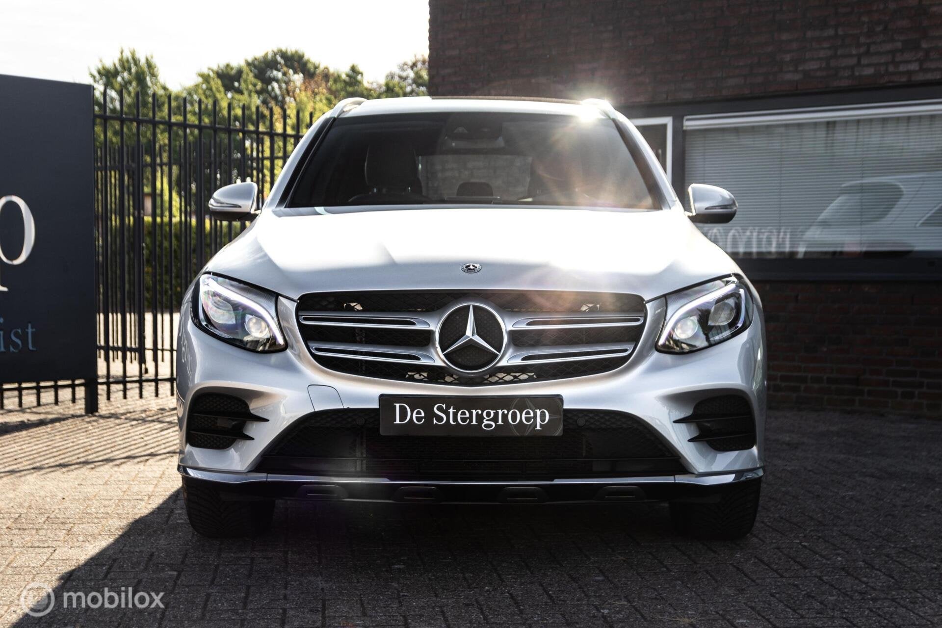 Mercedes GLC-klasse 250 4MATIC Premium Plus AMG, Auto's, 15 km/l, Gebruikt, 4 cilinders, Alcantara