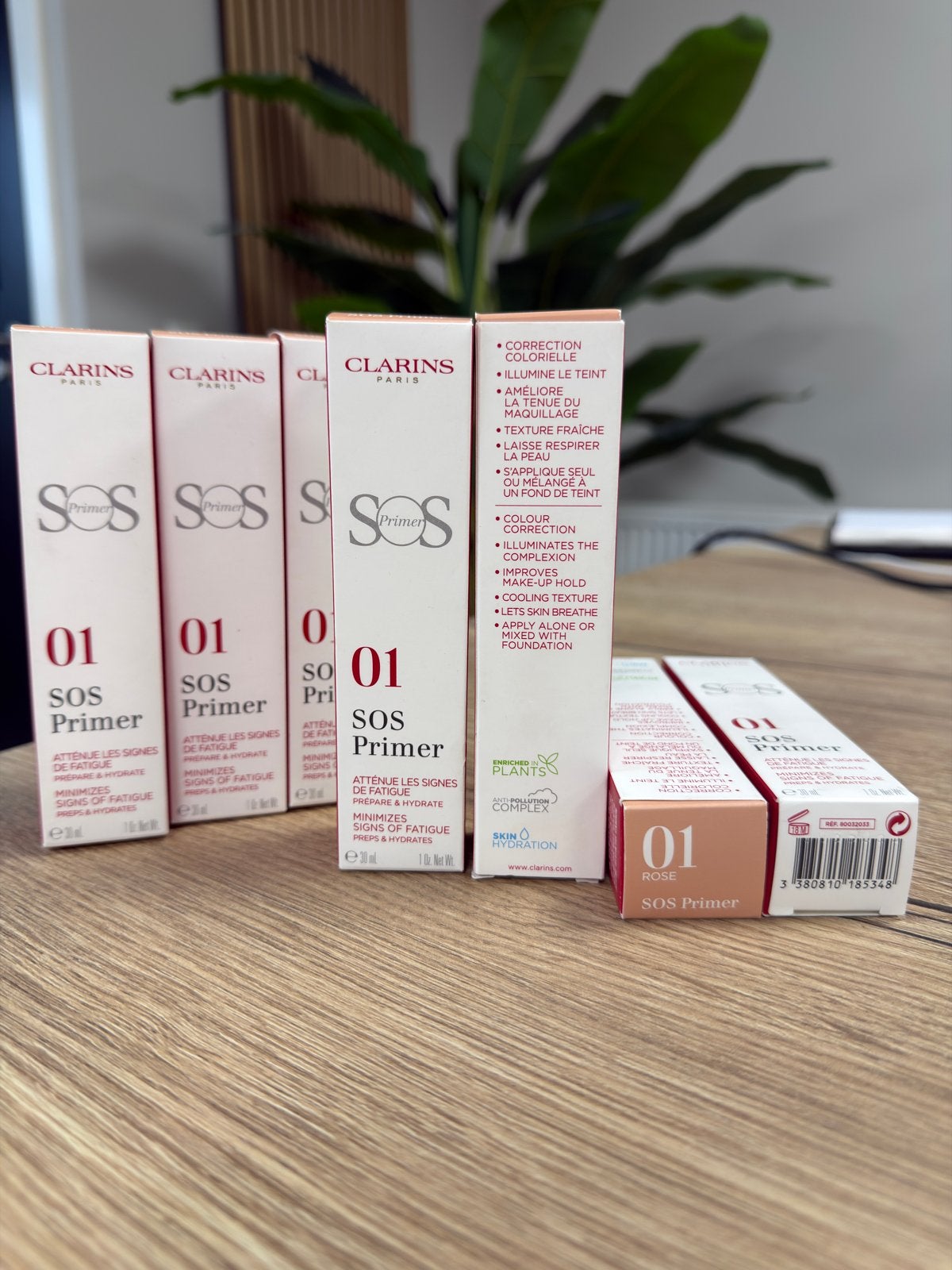 7x Clarins SOS Primer 01 Rose - Vermindert tekenen van vermo, Nieuw, Verzenden, Gehele gezicht, Make-up
