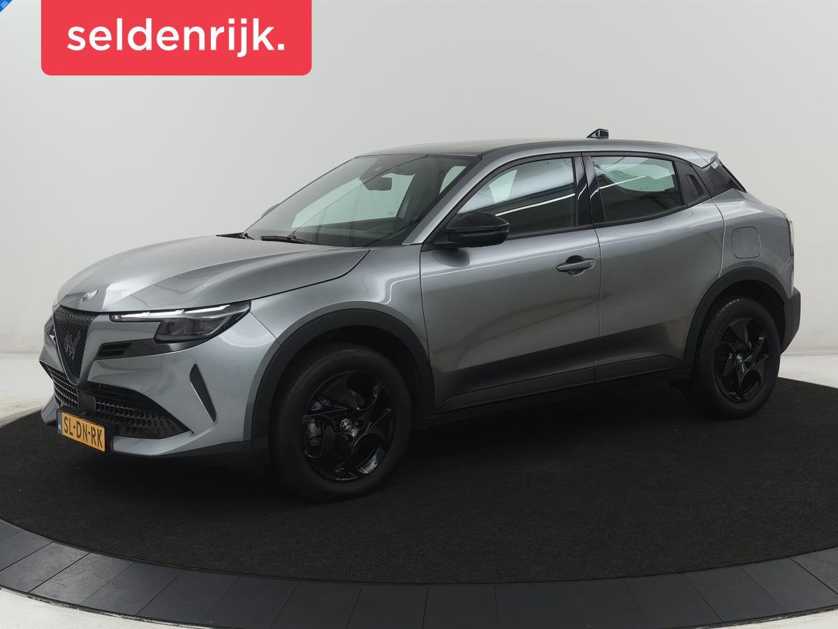 Alfa Romeo Junior 1.2 Turbo Hybrid Ibrida | LED | Parkeerhul, 145 pk, Stof, Euro 6, 620 kg